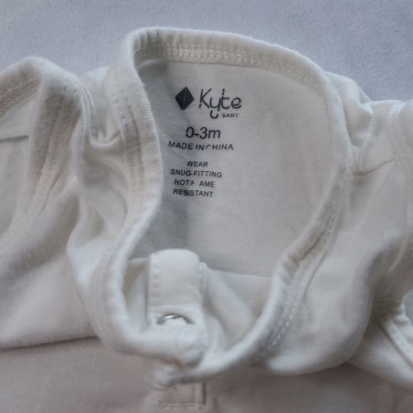 Kyte Baby Unisex Soft Bamboo Rayon Onesie Bodysuit 0-3 months - Picture 3 of 6